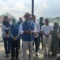 Gubernur Jabar, Ridwan Kamil didampingi Plt Bupati KBB, Hengky Kurniawan beserta Ketua DPRD KBB, Rismanto serta host kondang Irfan Hakim saat melakukan peresmian Situ Ciburuy, Kecamatan Padalarang KBB. Sabtu 13/08/2022
(foto Abdul)