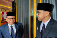 Plt Bupati KBB, Hengky Kurniawan menanggapi terkait puluhan TKK Disdukcapil KBB mogok kerja (foto: Abdul)