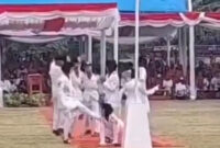 Viral video paskibraka joged senonoh usai upacara bendera (foto: @kabarnegri).