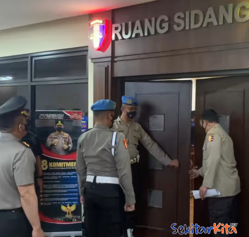 Pengamanan ketat sidang KEPP Ferdy Sambo di Mabes Polri, Kamis 25 Agustus 2022 (foto: @divisihummaspolri)