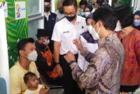Wamenkes RI, Dante Saksono Harbuwono saat kunjungan ke puskemas Batujajar, Kecamatan Batujajar, Kabupaten Bandung Barat (KBB).