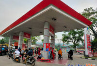 SPBU Baloper, Padalarang Kabupaten Bandung Barat KBB, (foto diambil sebelum kenaikan BBM) dok. SekitarKita / Adul 