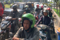 Antrean panjang pengisian BBM di SPBU Kota Baru Parahyangan KBB, pasca kenaikan harga pada Sabtu 03/09 tadi. (Foto: @infobdgbaratcimahi)
