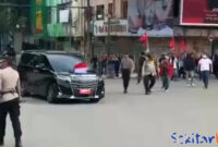 Viral detik-detik mobil mewah milik Wapres Ma’aruf Amin di hadang puluhan mahasiswa di Palembang (Arjun @kabarnegri)