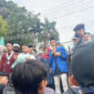 Mahasiswa PMII Tegal melakukan aksi unjuk rasa menolak kenaikan BBM di kantor Bupati Tegal. Kamis (08/09/2022).