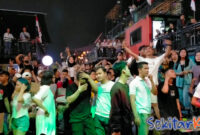 Cafe Empire Cikarang Bekasi viral, pengunjung heboh berjoged ria (foto: Arjun)