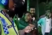 Viral pemotor kesurupan panglima kumbang usai terjaring polisi, Rabu (05/10/2022).