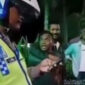 Viral pemotor kesurupan panglima kumbang usai terjaring polisi, Rabu (05/10/2022).