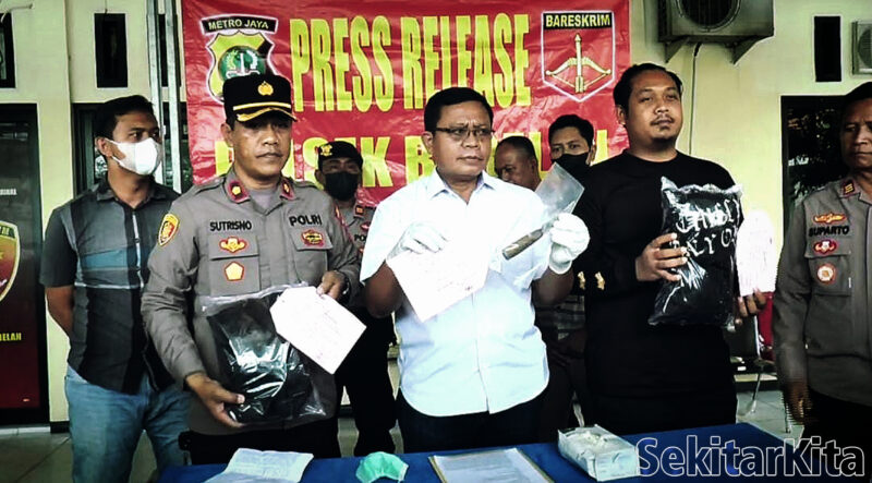 Jajaran Satreskrim Polres Metro Bekasi bersama unit Polsek Babelan berhasil mengungkap kasus pembunuhan di pasar Babelan Bekasi 