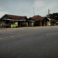 Lokasi diduga warung remang-remang, Satpol PP KBB dan perangkat Desa Sumur Bandung akan melakukan pembongkaran bangunan (foto: Abdul). 