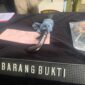 Polres Cimahi berhasil mengamankan 16 pelaku pengeroyokan di Kota Baru Parahyangan KBB. Barang bukti berupa golok ikut diamankan. (foto: Kendra) 