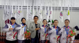 Karateka Kabupaten Bekasi berhasil meraih emas di ajang Porprov XIV Jabar (foto; Ari/ SekitarKita.net)