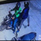 Aksi dua terduga maling berhasil menggondol sepeda motor di Jalan Raya Ciburuy Padalarang, ruko Mixue No 39 A, Kecamatan Padalarang KBB terekam kamera CCTV.