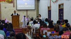 Petugas gabungan melakukan pengamanan Gereja Kristen Protestan Indonesia (GKPI) Padalarang berjalan Kondusif (foto: Abdul Kholilulloh).