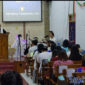 Petugas gabungan melakukan pengamanan Gereja Kristen Protestan Indonesia (GKPI) Padalarang berjalan Kondusif (foto: Abdul Kholilulloh).