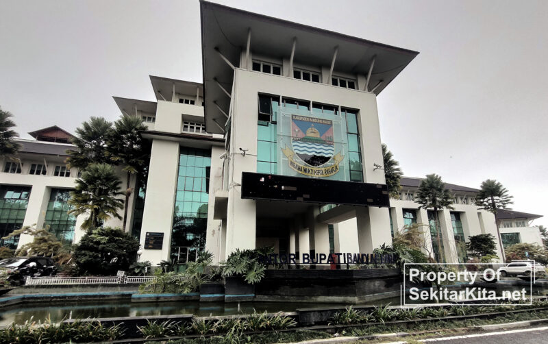 Kantor Bupati Kabupaten Bandung Barat (foto: Abdul Kholilulloh)
