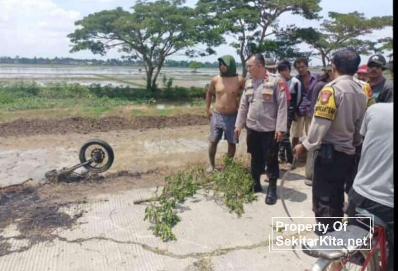Dua begal tewas usai di keroyok masa di Pebayuran Kabupaten Bekasi, (foto Ari sekitarkita.id)
