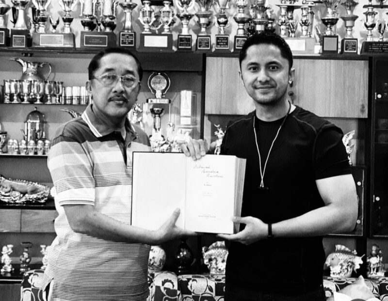 Innalilahi wa innailaihi Raji’un, ayahanda kang Hengki Kurniawan tutup usia (kiri). 