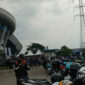 Situasi diluar stadion GBLA Kota Bandung. (foto: Abdul Kholilulloh).