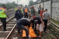 Tragis, Wanita Paruh Baya Tewas Tertabrak Kereta Api di Bekasi