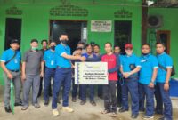 Warga Villa Mutiara Cibitung, Kabupaten Bekasi sumringah usai musholla Nurul Iman direnovasi oleh PT Fajar Surya Wisesa Tbk (FajarPaper) 
