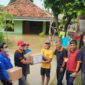 PT Fajar Surya Wisesa Tbk (FajarPaper), ngirim bantuan paket makanan untuk korban terdampak banjir di kabupaten Bekasi.