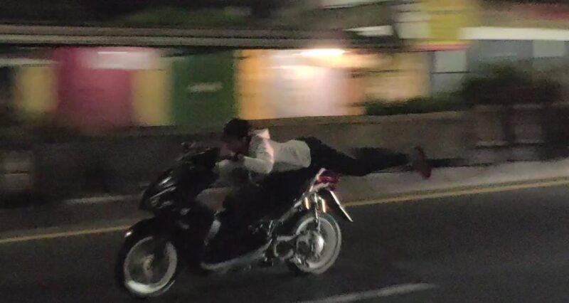  Aksi balap liar meresahkan warga di Kecamatan Tambun Selatan, Kabupaten Bekasi (foto: Abdul Kholilulloh)