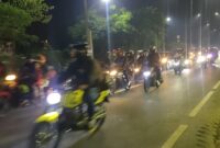 Jalur Pantura Kabupaten Bekasi - Karawang mulai dipadati ribuan pemudik Jelang H-3 lebaran 2023 (foto: Abdul Kholilulloh)