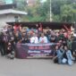 Peduli Kasih, PAB BOSS Bagikan Makanan Siap Saji Bagi Pengendara di Padalarang 