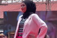 Seorang peserta Lomba Fashion Show (Foto : FB @Herman Suherman).