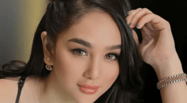 Hana Hanifah mantap bercerai karena ada masalah yg membuat ia yakin cerai (Foto: Instagram hanaaaast)