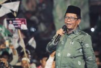 Mahmud MD saat pulang kampung ke Madura di sambut ribuan massa dengan shalawat