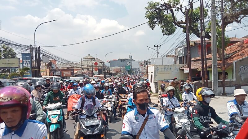 Ilustrasi demo buruh (foto: Abdul Kholilulloh)