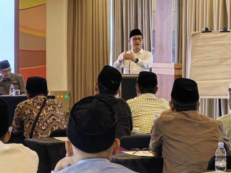 Kang Ace menggelar beberapa kegiatan silaturahmi dengan para tokoh agama Islam di Kabupaten Bandung dan Bandung Barat.
