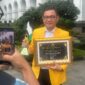 Kang Ace usai menerima Anugrah dari Komisi Informasi Jabar