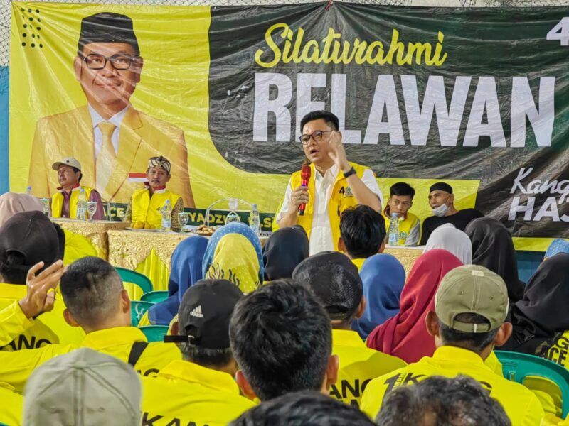 Kang Ace saat bersilaturrahmi dengan relawan Kecamatan Cicalengka, Cikancung dan Nagreg di GOR Bintang Raya, JI. Raya Cicalengka - Majalaya, Mandalasari, Cikancung Kabupaten Bandung, Minggu (24/12/2023).