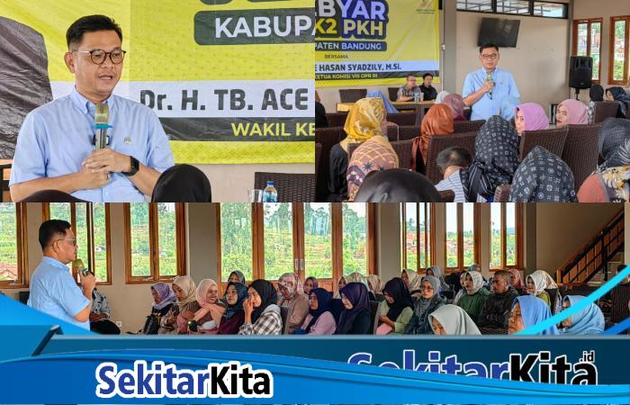 Tubagus Ace Hasan Syadzily Wakil Ketua Komisi VIII DPR  saat memberikan arahan kepada para penerima PKH