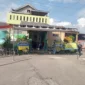 Situasi rumah duka almarhum Julian Dwi Setiyono di Bukit Permata E-8 Nomor 3, RT 2/RW 22, Desa Cilame, Kecamatan Ngamprah, Kabupaten Bandung Barat (KBB). (Foto: Abdul Kholilulloh)