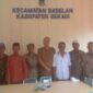 12 perangkat Desa dipecat sepihak oleh Kades Pantai Hurip, Suwandi (foto: Darto)