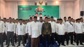 Pengurus Cabang Nahdlatul Ulama (PCNU) Kabupaten Karawang menggelar pelantikan pengurus 18 Lembaga PCNU, di Aula Husni Hamid, komplek Pemda Kabupaten Karawang, Sabtu (26/1/2024).