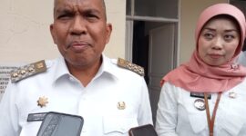 Pj Bupati Bandung Barat, Arsan Latif didampingi Camat Ngamprah, Agnes Virganty (foto: dok. Sekitar kita.id/ Abdul Kholilulloh)
