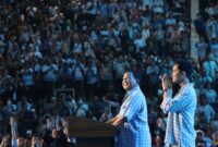 Capres Prabowo Subianto didampingi Cawapres Gibran Raka Buming Raka saat pidato di Istora Senayan usai Pengumuman Quick Count (foto: Tim Kampanye TKN Prabowo-Gibran)
