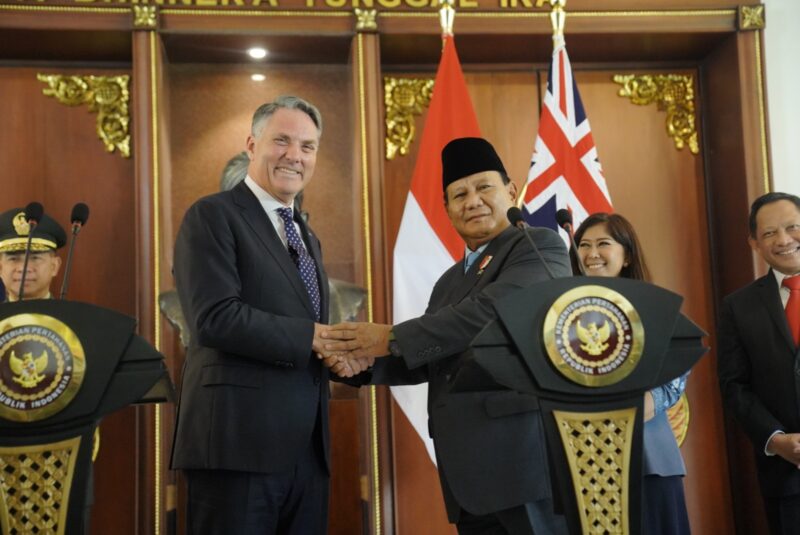 Menhan RI Prabowo Subianto saat menerima Wakil Perdana Menteri dan Menteri Pertahanan Australia Richard Marles di kantor Kementerian Pertahanan Republik Indonesia, Jakarta (foto: istimewa)