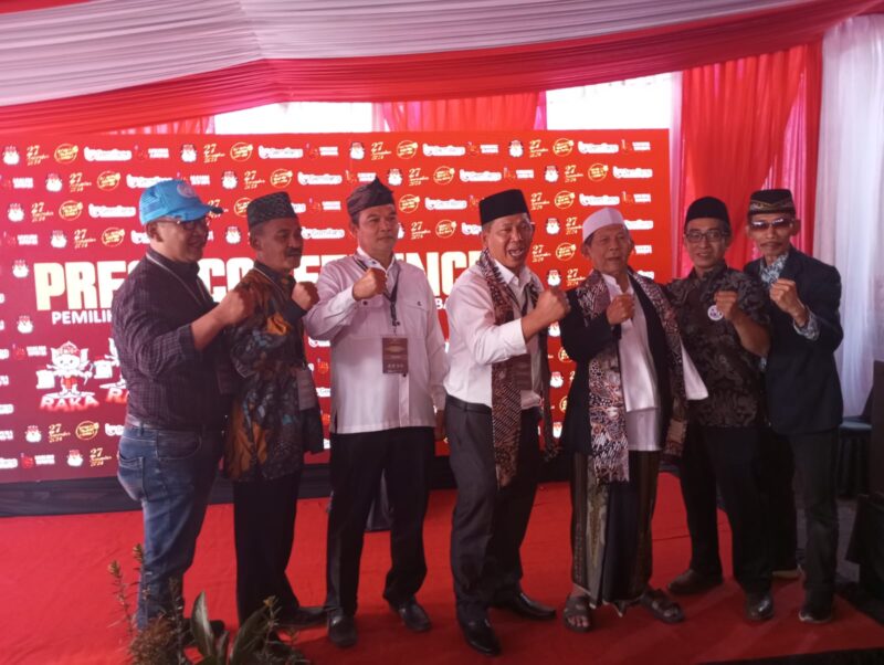 Pasangan BERDAYA, Resmi Daftar ke KPU Bandung Barat Melalui Jalur Independen (foto: Abdul Kholilulloh)