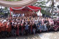 Momen foto bersama seluruh kader se Kecamatan Padalarang (foto: Abdul Kholilulloh)