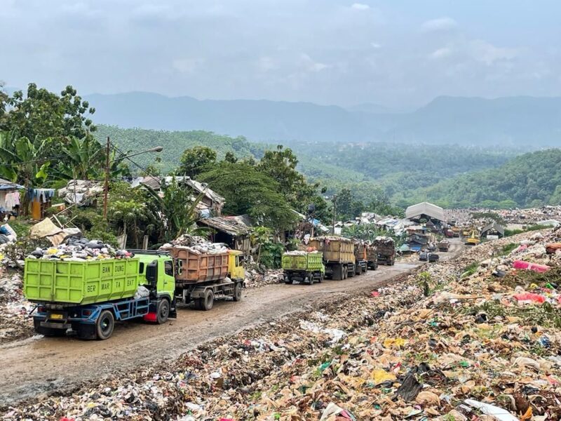 TPA Sarimukti. Kecamatan Cipatat, Kabupaten Bandung Barat (foto: dok. Abdul Kholilulloh)