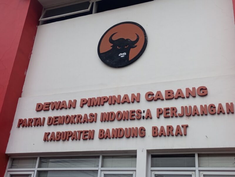 Kantor DPC PDIP Bandung Barat (foto: Abdul Kholilulloh)