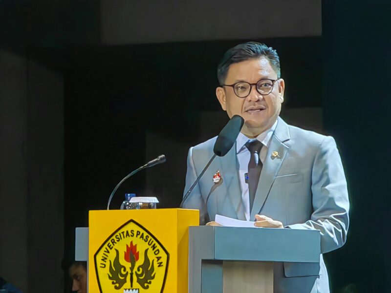 Gubernur Lemhanas RI Tungus Ace Hasan Syadzily saat menyampaikan orasi ilmiah (Foto : Istimewa).