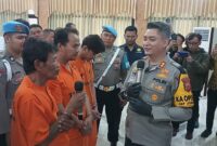 AKBP Kapolres Cimahi AKBP Tri Suhartanto saat gelar konfrensi pers di Mapolres Cimahi. Jumat 22 November 2024 (foto: Abdul Kholilulloh)