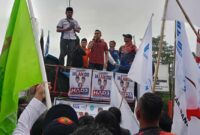 Lima serikat buruh di Kabupaten Bandung Barat resmi mendeklarasikan dukungan paslon HADE (foto: istimewa)